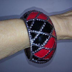 Bracelet - (NEW) Red & Black Porcelain!